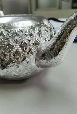 แคนตันเฟอร์ สถานีสองสแตนเลส กระทะกระทะด้านล่างกระทะ Spout อัตโนมัติไฟเบอร์เลเซอร์เครื่องปั่น