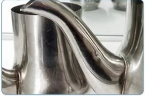 เครื่องเชื่อมเลเซอร์ไฟเบอร์อัตโนมัติ 2000W สําหรับการเชื่อมสปาย