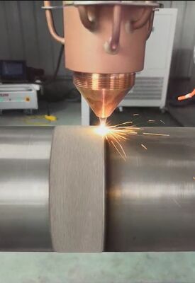 เครื่องเคลือบเลเซอร์หุ่นยนต์ 6000W สําหรับไม้ไฮดรอลิก ท่อท่อท่อท่อน้ํามัน และการสร้างชิ้นส่วนกระบอกใหม่