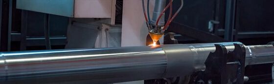 เครื่องเคลือบเลเซอร์ความเร็วสูงแบบครบครัน พร้อมการติดตามสระละลายเพื่อคุณภาพที่คง